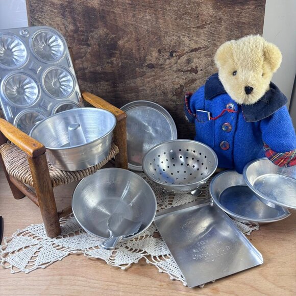 Vintage 1960s Toy Aluminum Bakeware Set | Muffin Tin, Colander & Pans | Mid Cent - Picture 2 of 12